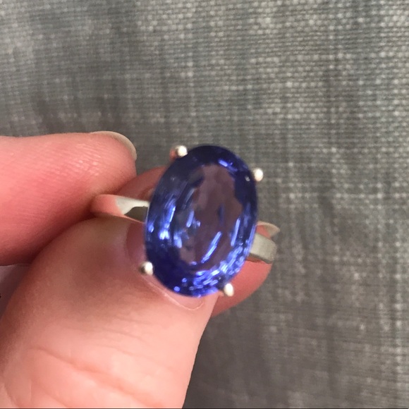 Jewelry - Tanzanite sterling silver ring size 8